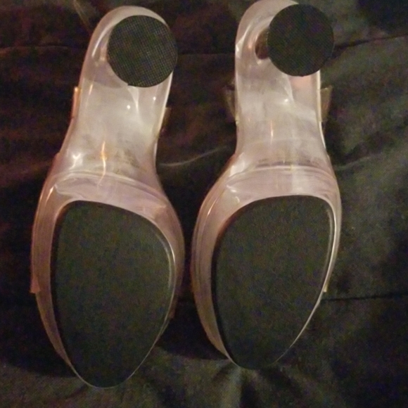 Heels - Picture 3 of 5